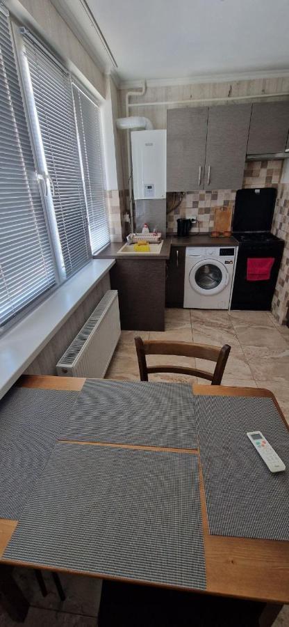 Tecuci Apartment In The Center تشيسيناو المظهر الخارجي الصورة